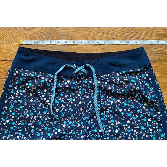QUIKSILVER Black w/Multicolor Floral Boardshorts sz 32 - Picture 8 of 12